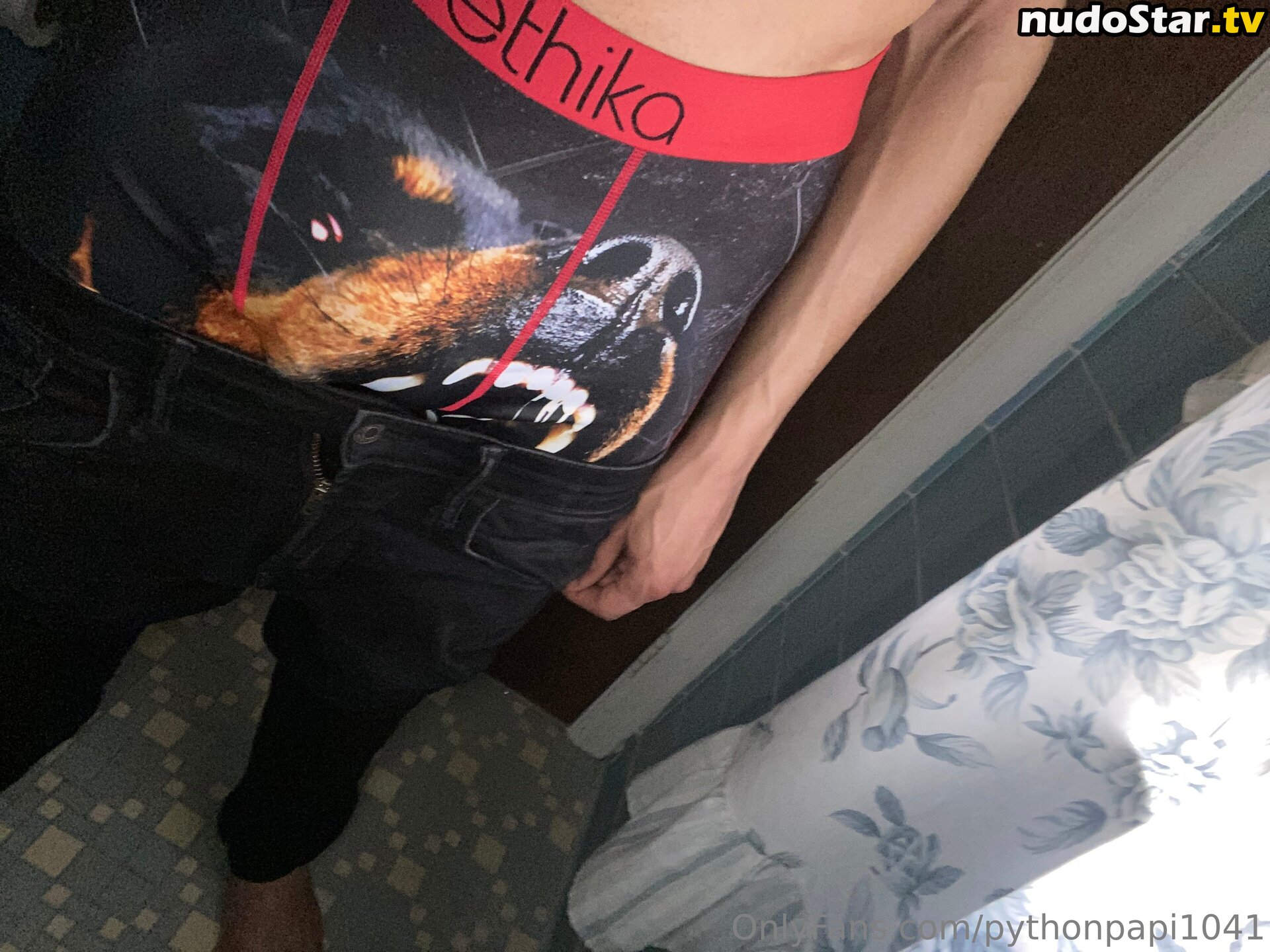 pythonpaige / pythonpapi1041 Photo OnlyFans Nue Fuitée #1