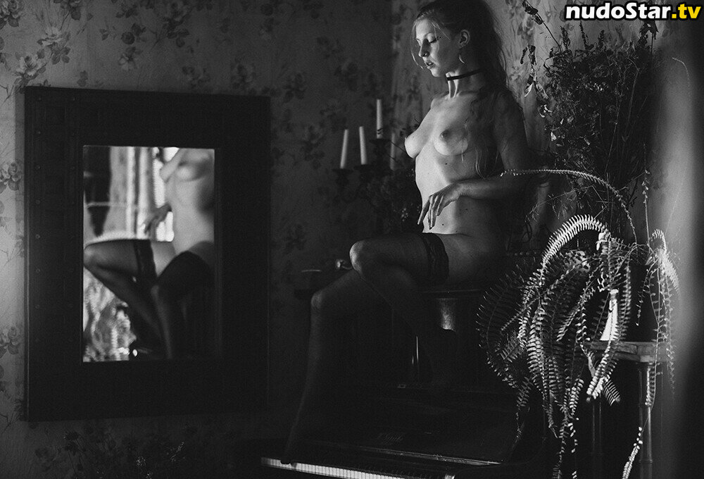 thinloth Photo OnlyFans Nue Fuitée #12